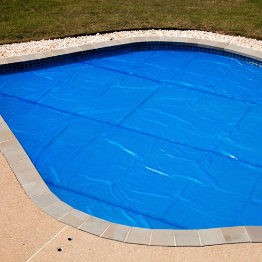 How to Choose the Best Tarps for Your Pool